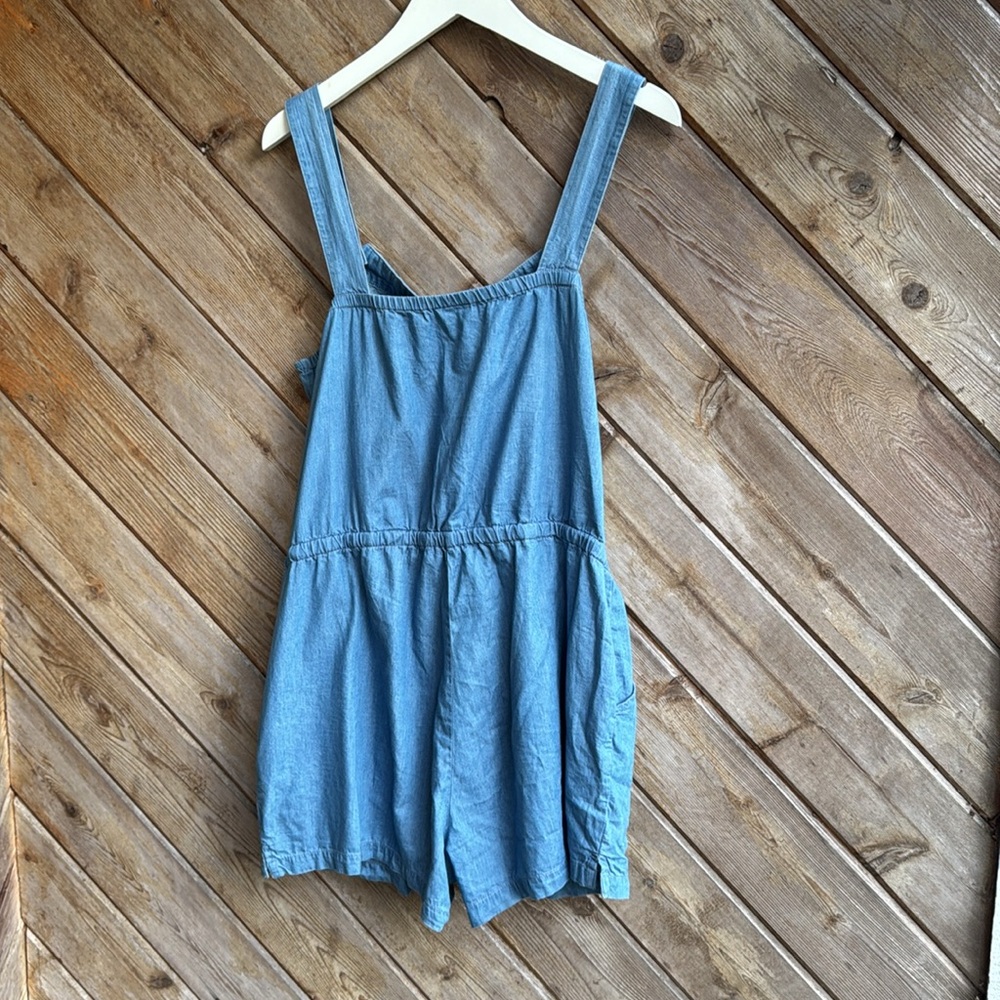 Old Navy Light Blue Denim Romper shorts size large - Picture 3 of 4